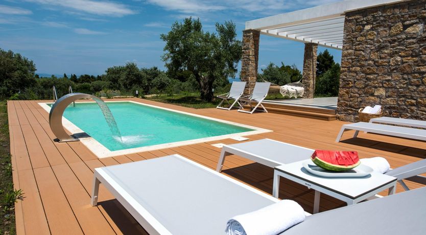 Photo of Olive & Earth