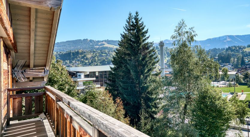 Photo of Wooden Blankets