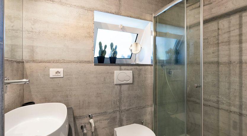 Photo of Obsidian Odyssey