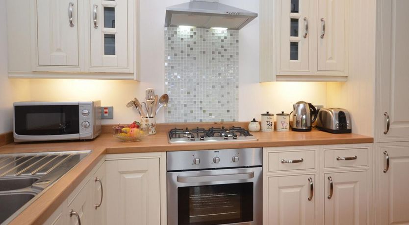 Photo of 2 Bed in Bishop Sutton