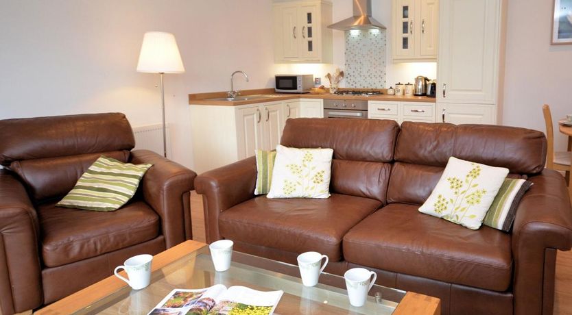 Photo of 2 Bed in Bishop Sutton