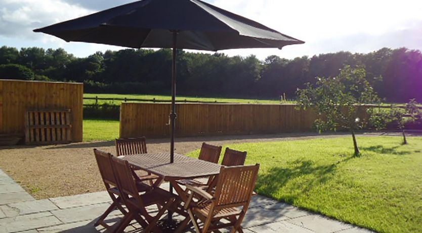 Photo of 2 Bed in Bishop Sutton