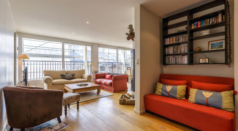 Photo of White Valley