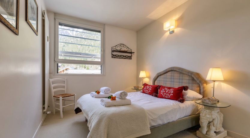 Photo of White Valley