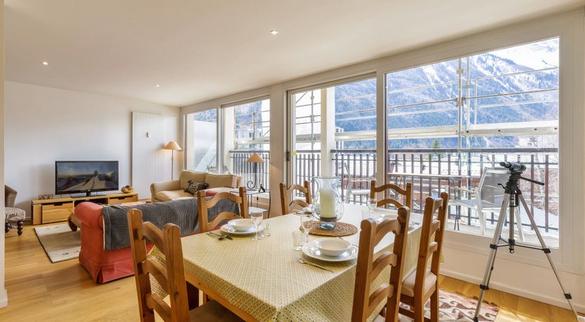 Photo of White Valley