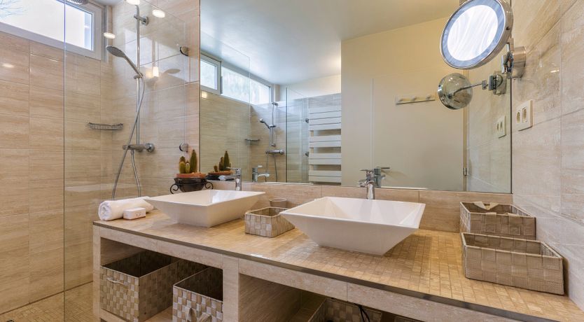 Photo of White Valley