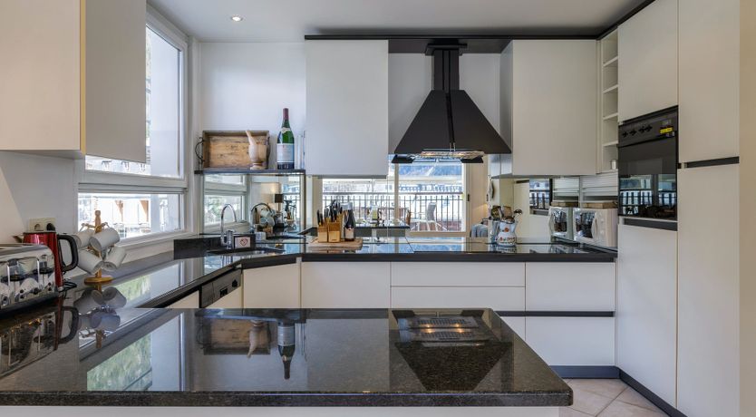 Photo of White Valley