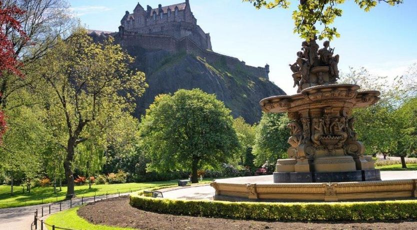 Photo of 2 Bed in Edinburgh