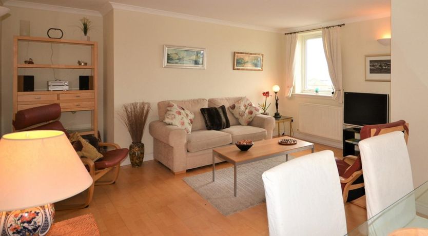 Photo of 2 Bed in Edinburgh