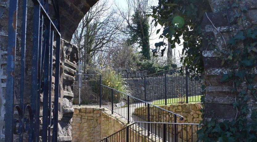 Photo of 3 Bed in Pontesbury