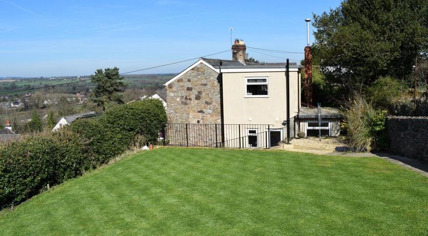 Photo of 3 Bed in Pontesbury