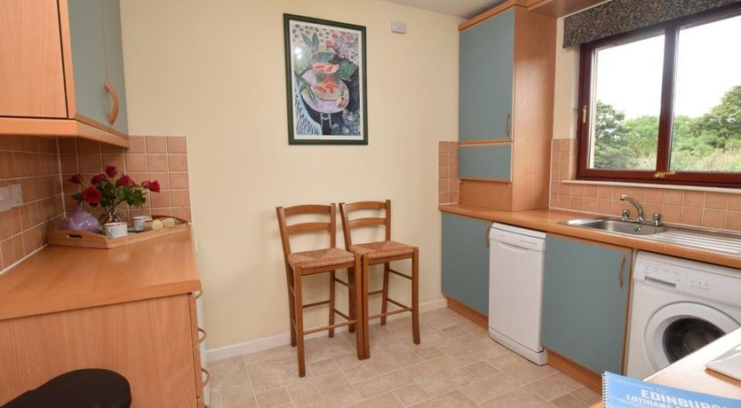 Photo of 2 Bed in Edinburgh