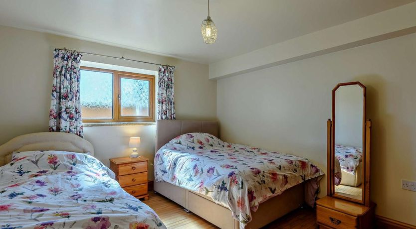 Photo of 5 Bed in Preston