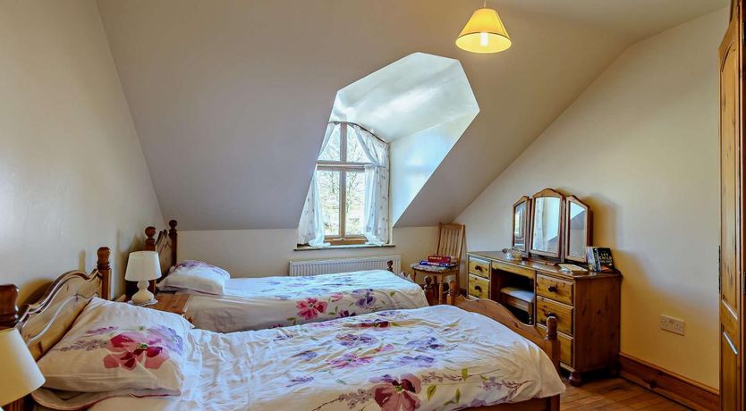 Photo of 5 Bed in Pilling