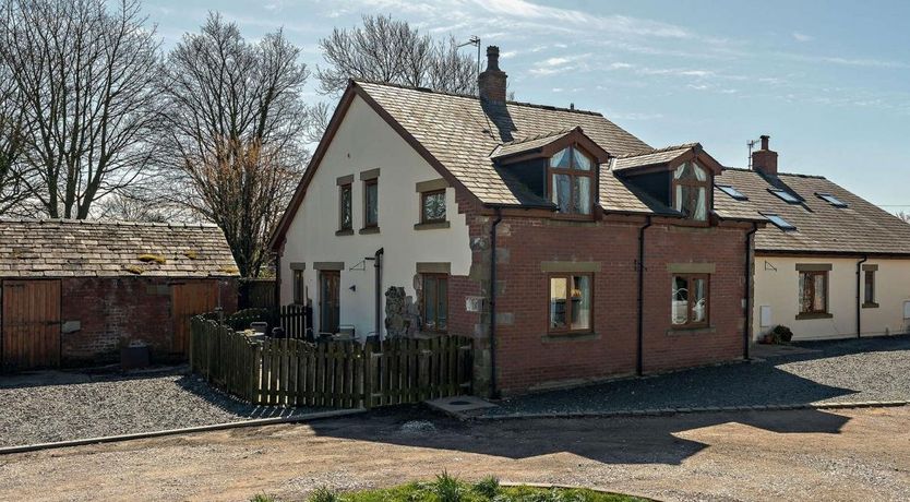 Photo of 5 Bed in Pilling