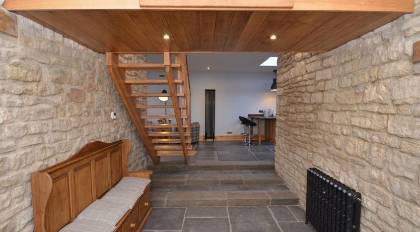 Photo of 2 Bed in Farmborough