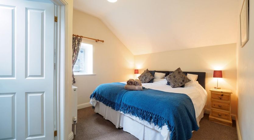 Photo of 3 Bed in Eyam