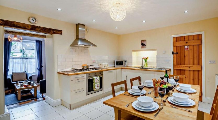 Photo of 3 Bed in Bamford