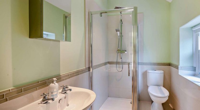 Photo of 3 Bed in Bamford