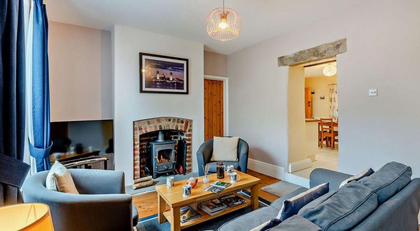 Photo of 3 Bed in Bamford
