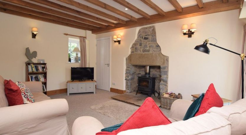 Photo of 3 Bed in Ashford in the Water