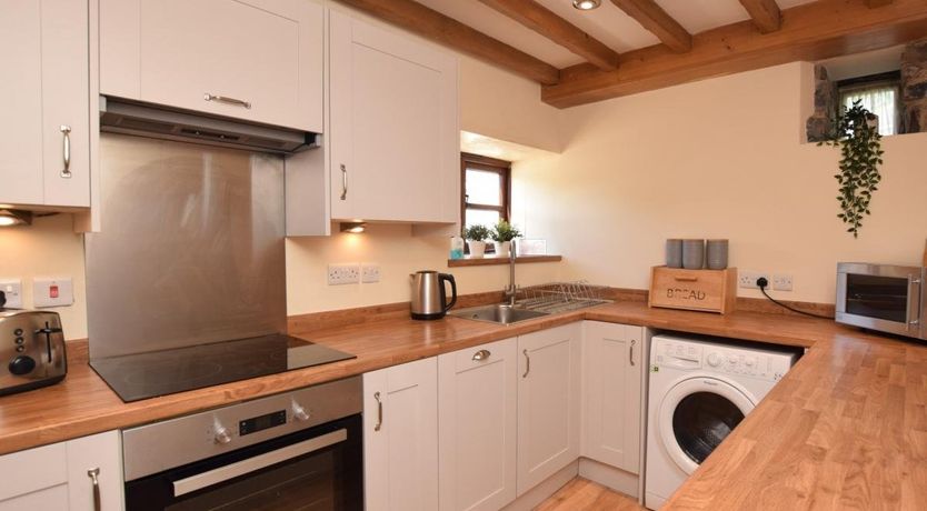 Photo of 3 Bed in Ashford in the Water