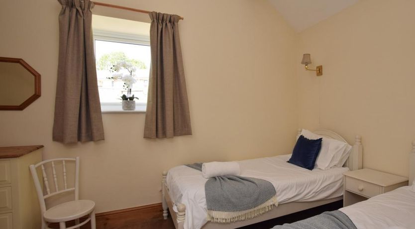 Photo of 3 Bed in Ashford in the Water