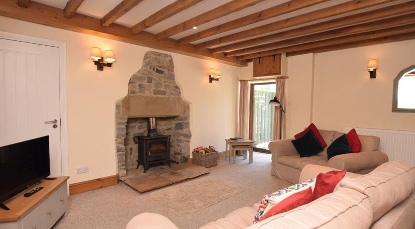 Photo of 3 Bed in Ashford in the Water