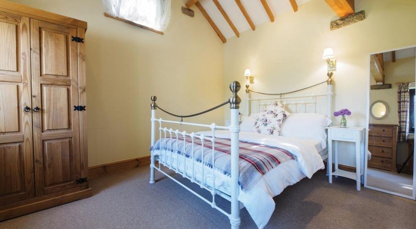 Photo of 1 Bed in Ashford in the Water