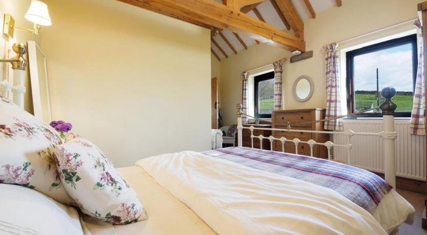 Photo of 1 Bed in Ashford in the Water