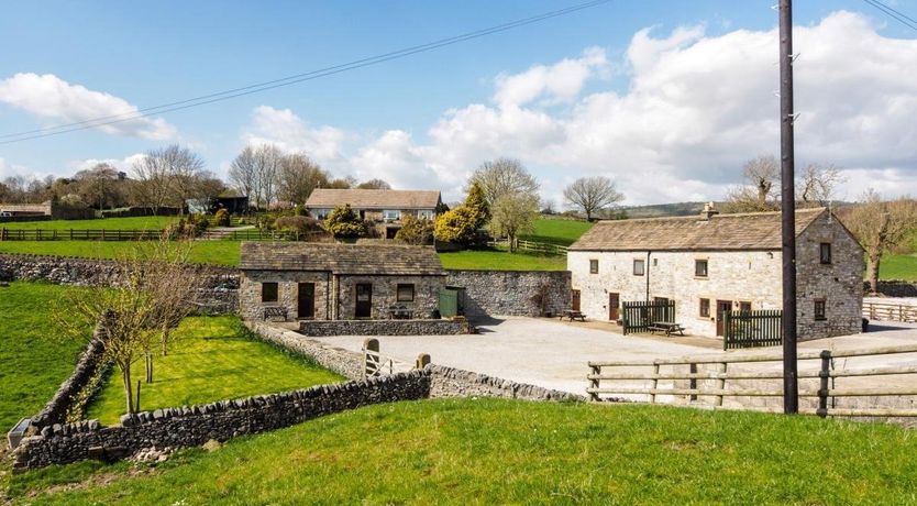 Photo of 1 Bed in Ashford in the Water