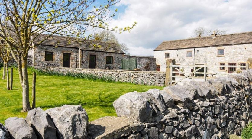 Photo of 1 Bed in Ashford in the Water