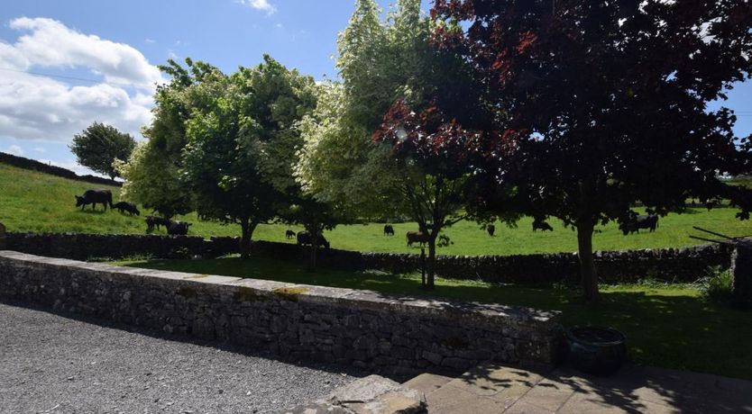 Photo of 1 Bed in Ashford in the Water