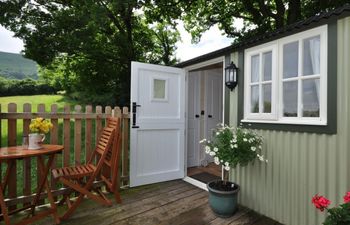 Log Cabin in Herefordshire Holiday Cottage