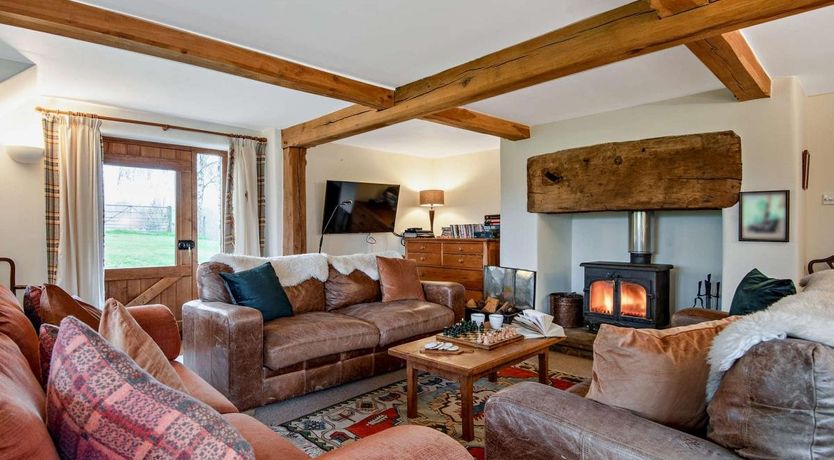 Photo of 5 Bed in Llanigon