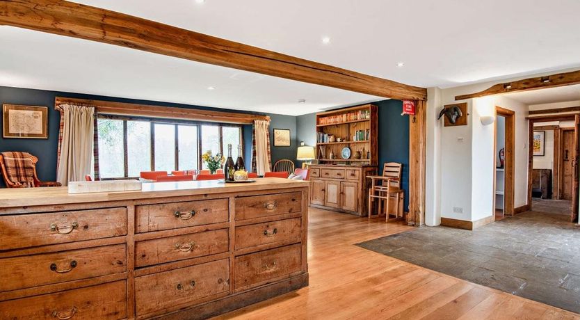 Photo of 5 Bed in Llanigon