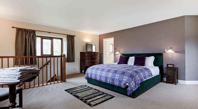 Photo of 5 Bed in Llanigon