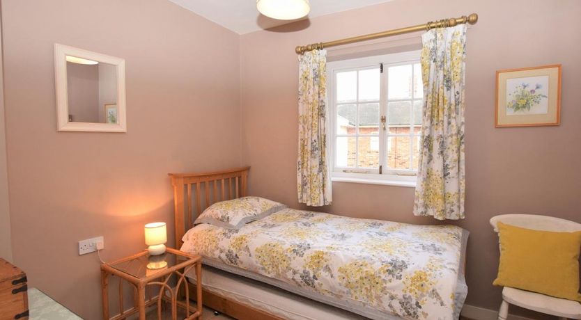 Photo of 2 Bed in Dedham