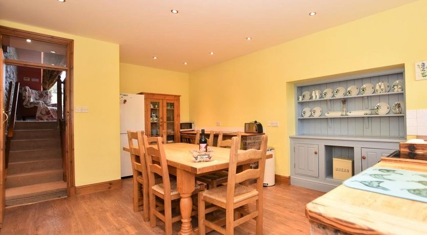 Photo of 4 Bed in Whaley Bridge