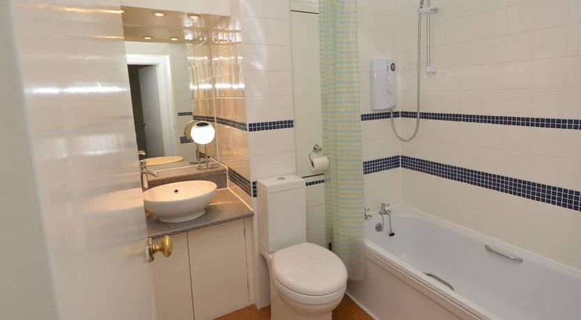 Photo of 1 Bed in Edinburgh
