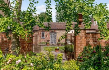 1 Bed in Minsterworth Holiday Cottage