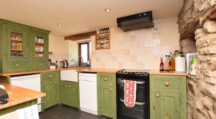 Photo of 2 Bed in Whaley Bridge