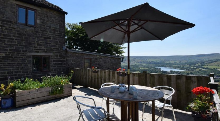 Photo of 2 Bed in Whaley Bridge