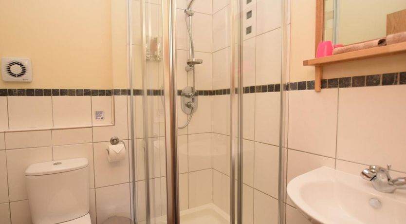 Photo of 2 Bed in Whaley Bridge