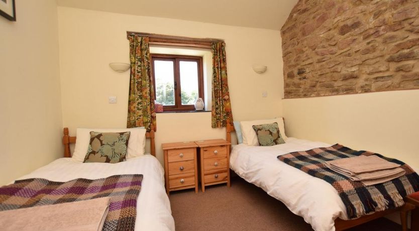 Photo of 2 Bed in Whaley Bridge