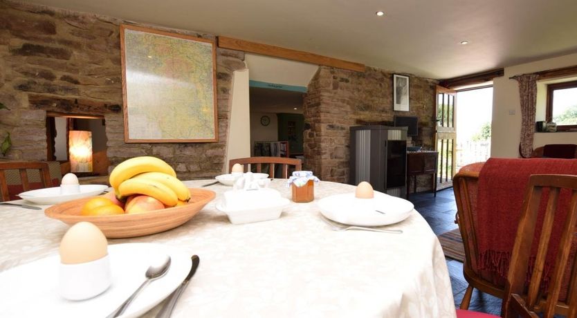 Photo of 2 Bed in Whaley Bridge