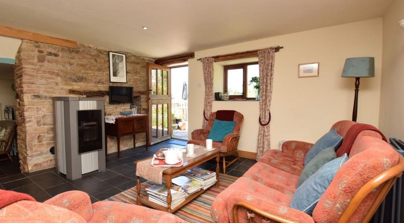 Photo of 2 Bed in Whaley Bridge