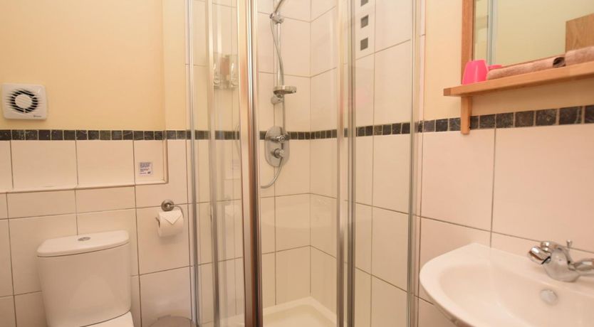 Photo of 2 Bed in Whaley Bridge