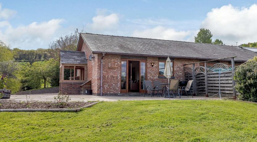 Photo of 2 Bed in Clifton-on-Teme