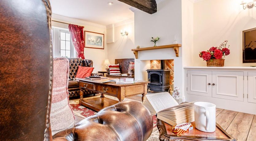 Photo of 1 Bed in Thurlstone